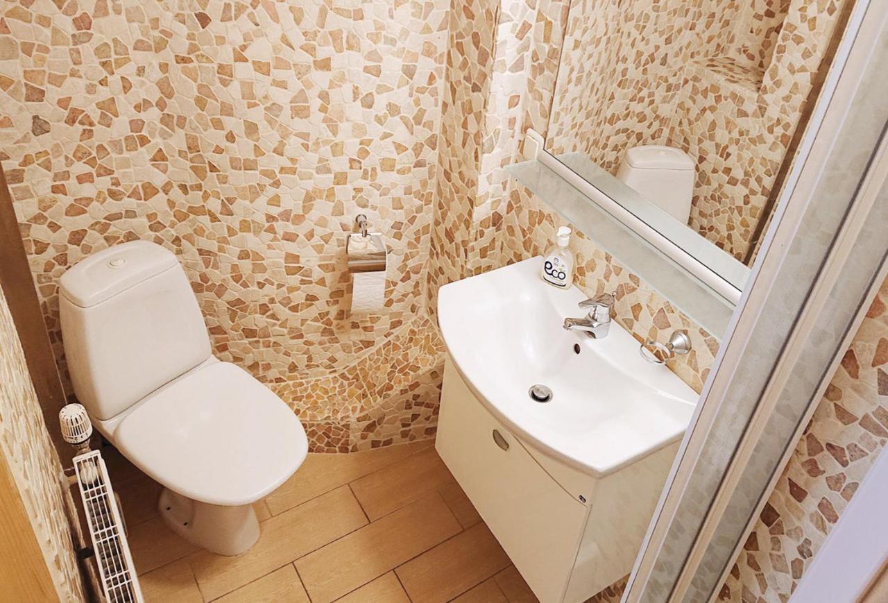 Riga City Center Quiet Apartment With Free Private Parking ภายนอก รูปภาพ